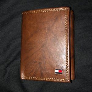 Tommy Hilfiger men’s wallet